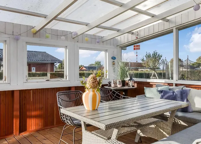 Ali - 500m From The Sea By Interhome Nyaraló